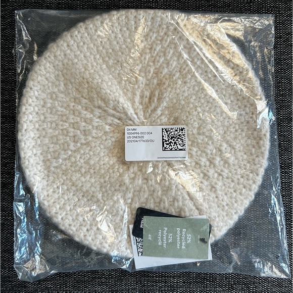 Knit Beret - Picture 3 of 3